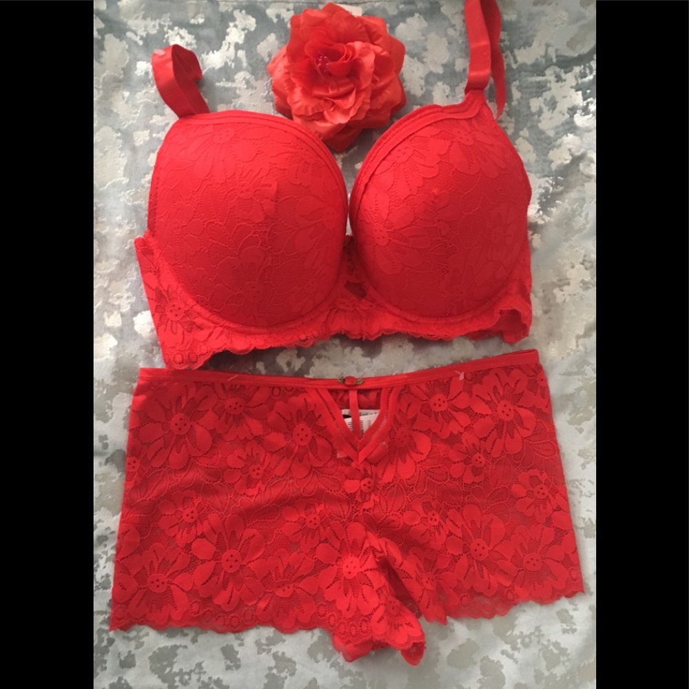 Plus Size Bra & Panty Set -Size 44D/3X